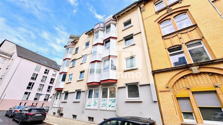 Kompaktes Apartment in gepflegter uninaher zentraler Wohnanlage mit Fahrstuhl und Kellerraum - Seitenansicht